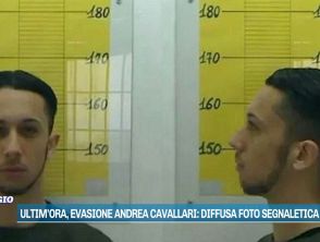 Strage di Corinaldo, diffusa la foto segnaletica di Andrea Cavallari: rintracciata anche l'ex fidanzata