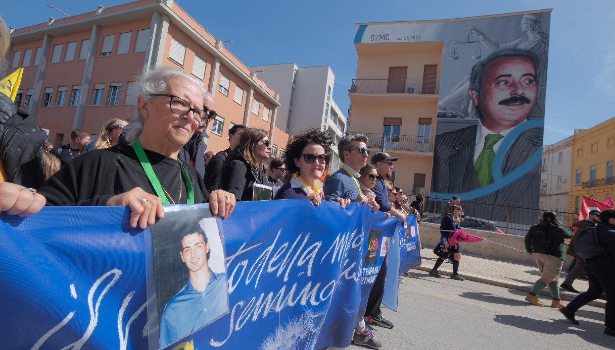 https://wips.plug.it/cips/notizie.virgilio.it/cms/2025/07/testimoni-giustizia-protezione-regione-sicilia.jpg