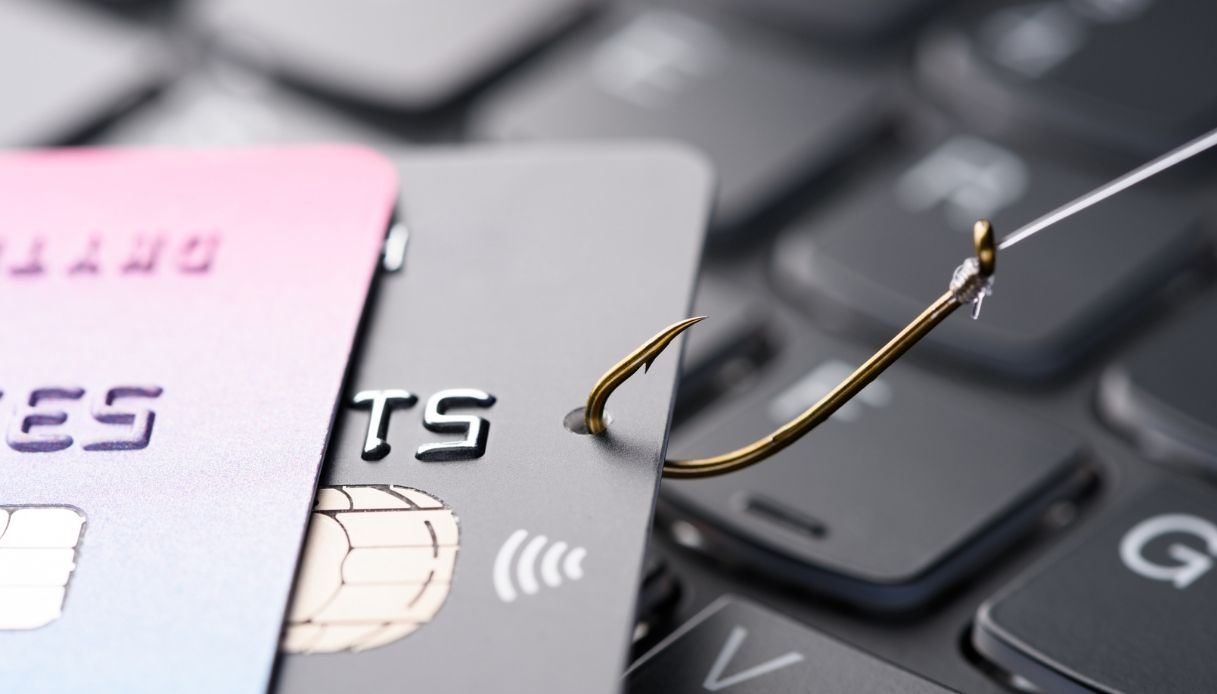 Truffa spid stipendi pensioni