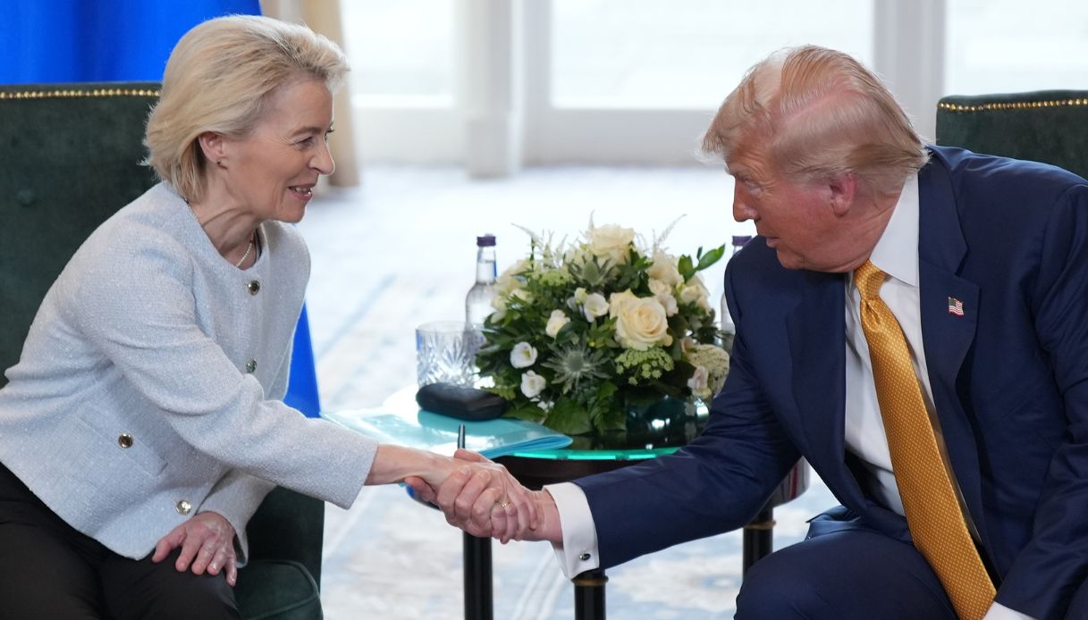 https://wips.plug.it/cips/notizie.virgilio.it/cms/2025/07/ursula-von-der-leyer-e-donald-trump.jpg