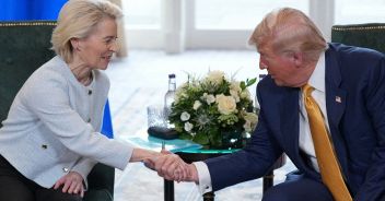 ursula-von-der-leyer-e-donald-trump