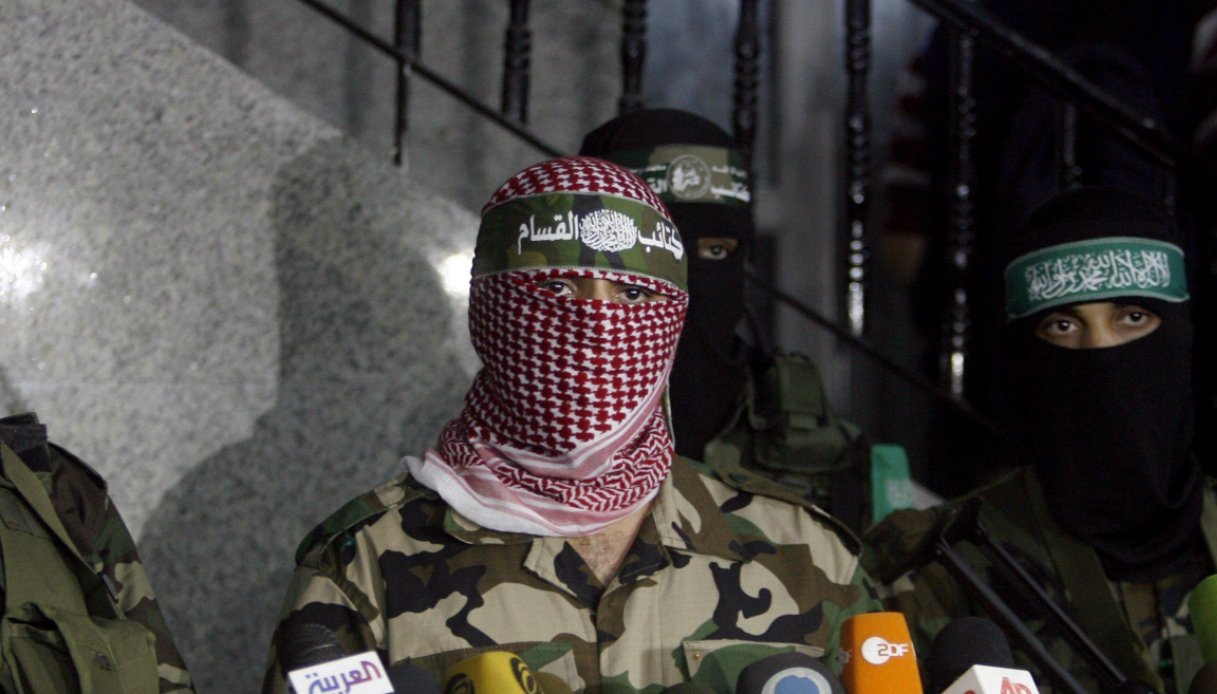 https://wips.plug.it/cips/notizie.virgilio.it/cms/2025/08/abu-obeida-hamas-israele.jpg