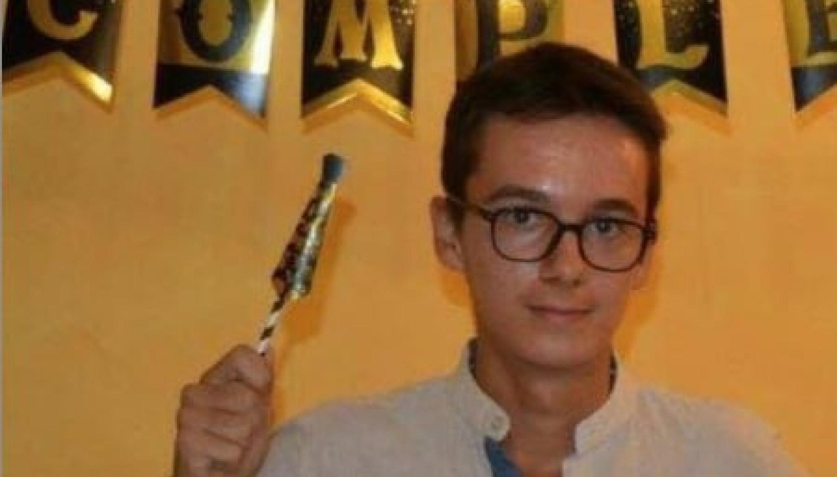 Emiliano Volpe a processo immediato per la morte di Andrea Prospero, gli diede consigli sul suicidio Emiliano Volpe a processo immediato per la morte di Andrea Prospero, gli diede consigli sul suicidio