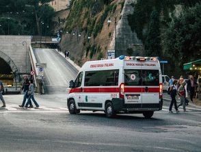 Bambino di 4 anni morto per un colpo di calore in Sardegna, era uscito di casa mentre i genitori riposavano