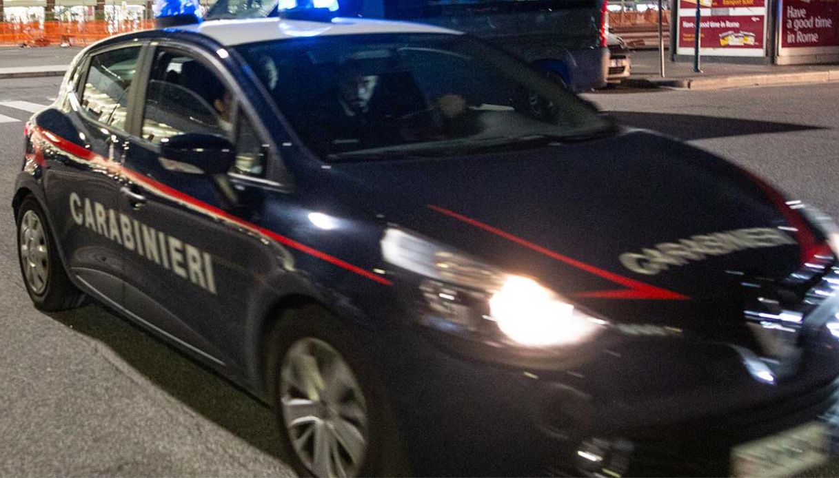 Professore di Bassano del Grappa nega la sigaretta a un passante e lui lo accoltella alla schiena, è grave Professore di Bassano del Grappa nega la sigaretta a un passante e lui lo accoltella alla schiena, è grave
