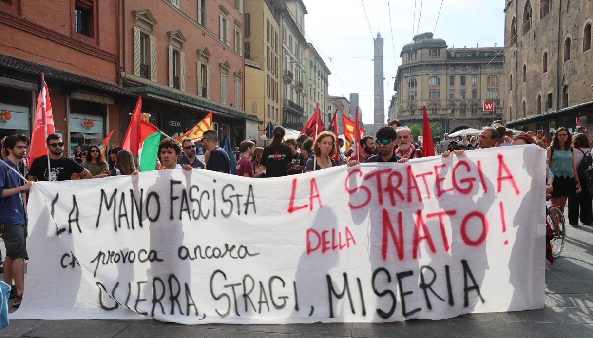 Strage di Bologna del 2 agosto 1980, dopo 45 anni la verità: chi sono i colpevoli dell Strage di Bologna del 2 agosto 1980, dopo 45 anni la verità: chi sono i colpevoli dell