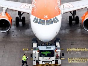 Atterraggio di emergenza a Brindisi per un aereo EasyJet, dalla Grecia era diretto in Francia: fumo in cabina