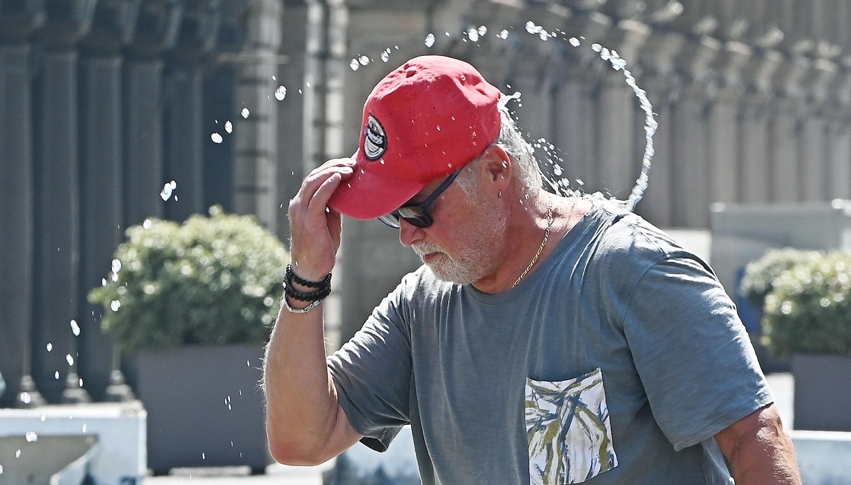 Allerta caldo a Ferragosto e bollino rosso in 14 città, l