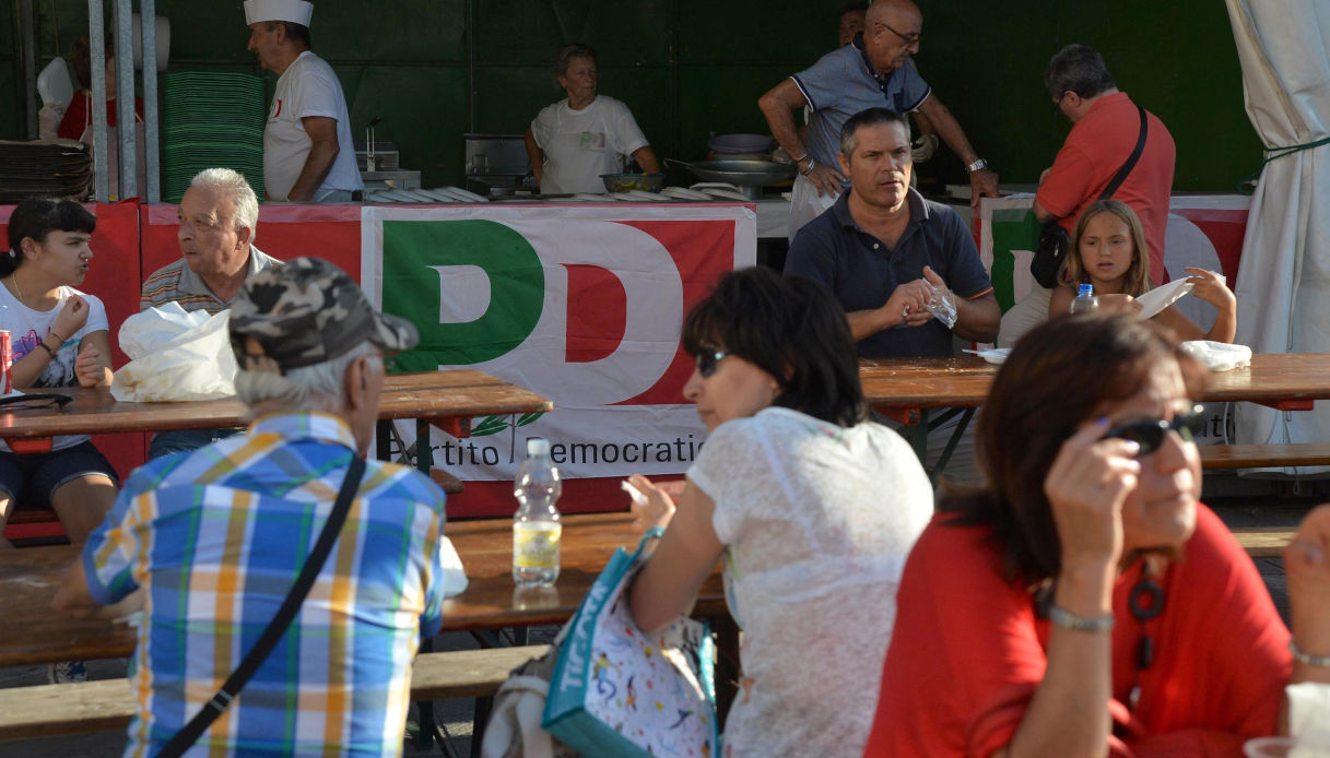 https://wips.plug.it/cips/notizie.virgilio.it/cms/2025/08/festa-dell-unita-faccetta-nera.jpg