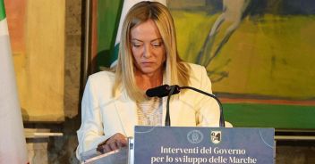 giorgia-meloni-matteo-renzi-lampedusa-naufragio