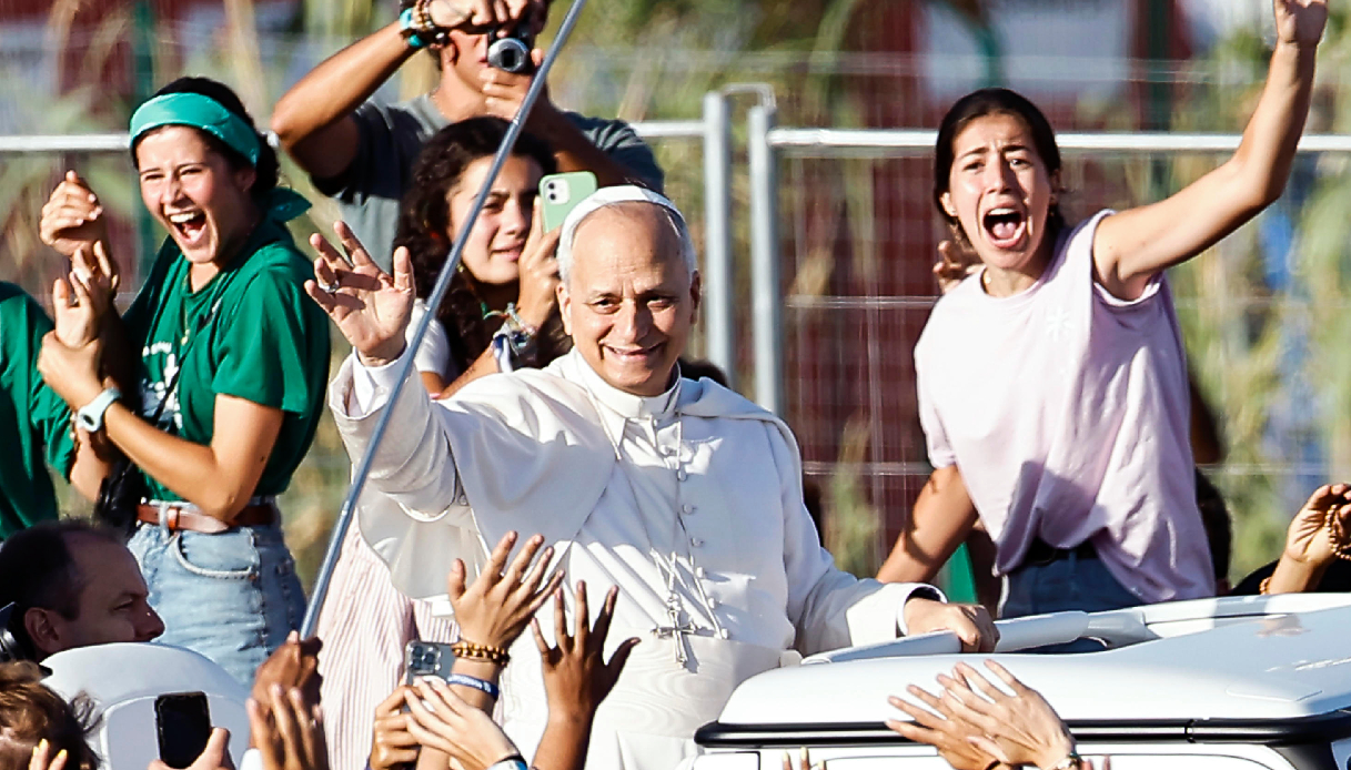 https://wips.plug.it/cips/notizie.virgilio.it/cms/2025/08/giubileo-giovani-papa-tor-vergata.jpg