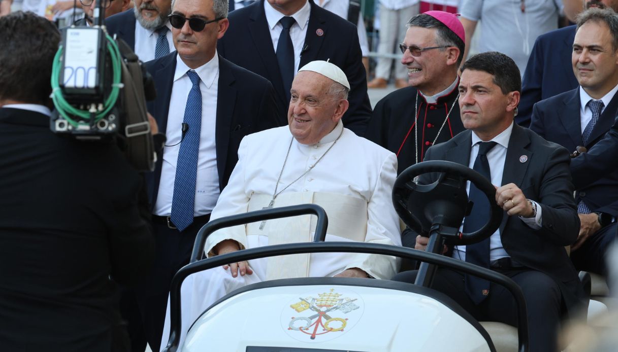 https://wips.plug.it/cips/notizie.virgilio.it/cms/2025/08/hasan-uzun-trieste-attentato-papa-francesco.jpg