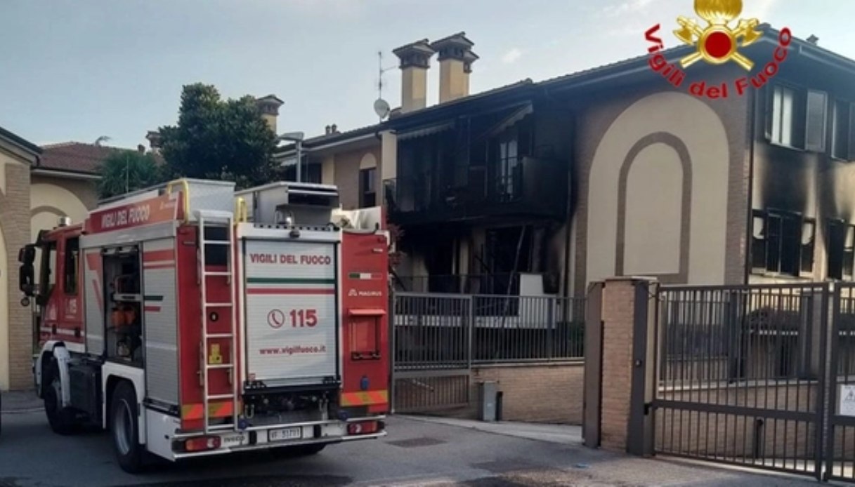 https://wips.plug.it/cips/notizie.virgilio.it/cms/2025/08/incendio-locate-triulzi-donna-morta.jpg