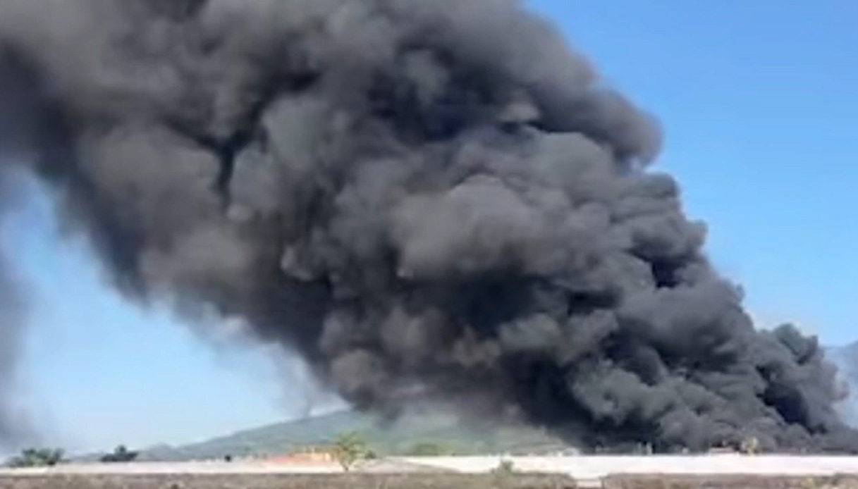 https://wips.plug.it/cips/notizie.virgilio.it/cms/2025/08/incendio-pompei.jpg