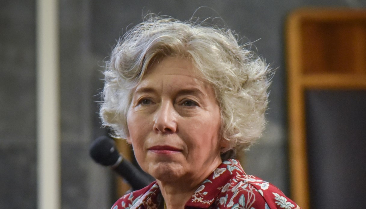 https://wips.plug.it/cips/notizie.virgilio.it/cms/2025/08/irene-pivetti.jpg