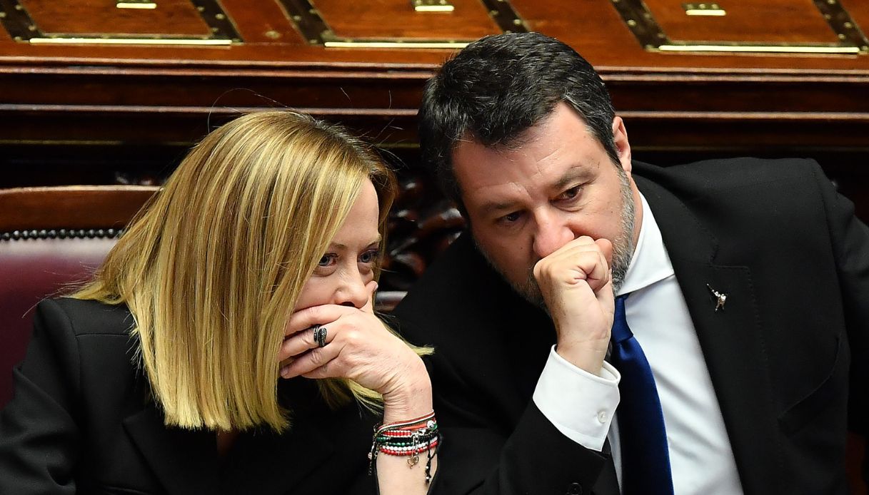 https://wips.plug.it/cips/notizie.virgilio.it/cms/2025/08/meloni-salvini-meeting-rimini.jpg