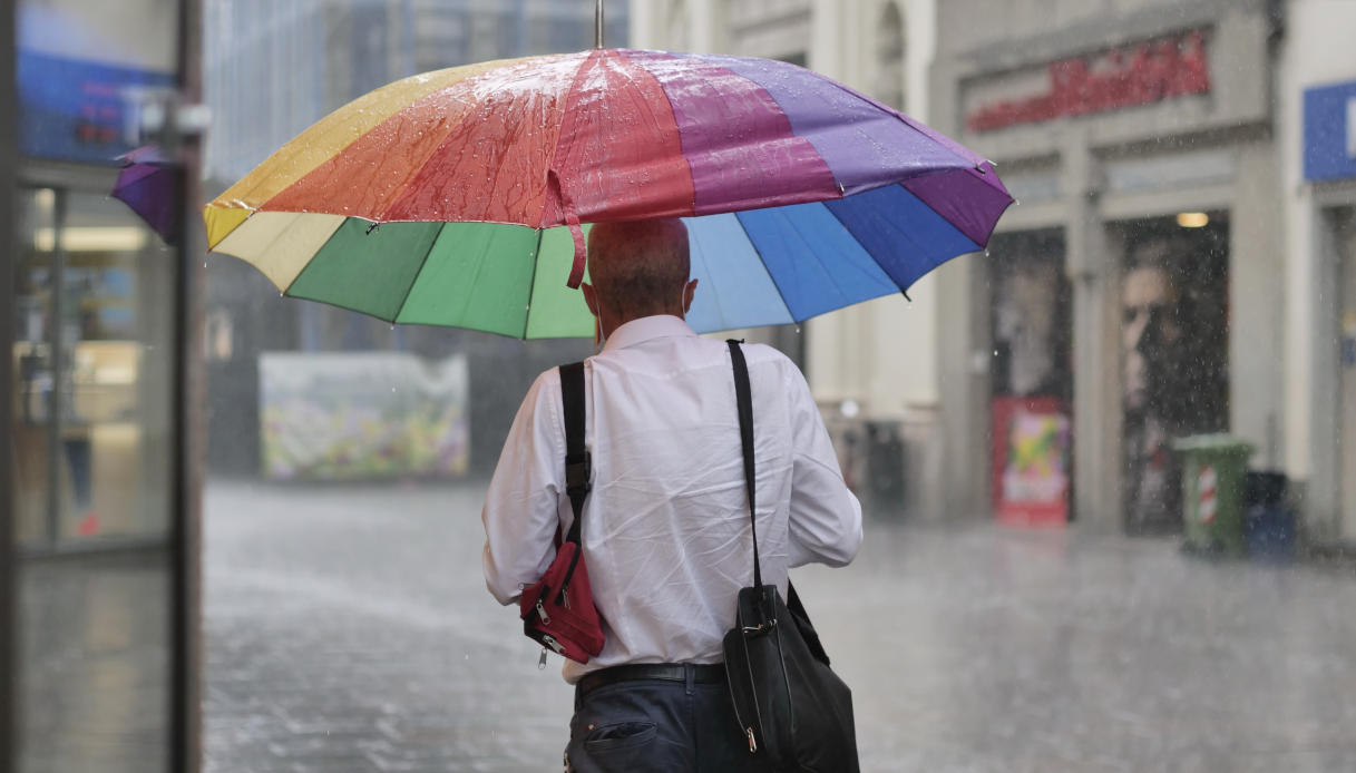 allerta meteo per grandine e temporali mercoled236 13 agosto il bollettino e le 5 regioni a rischio