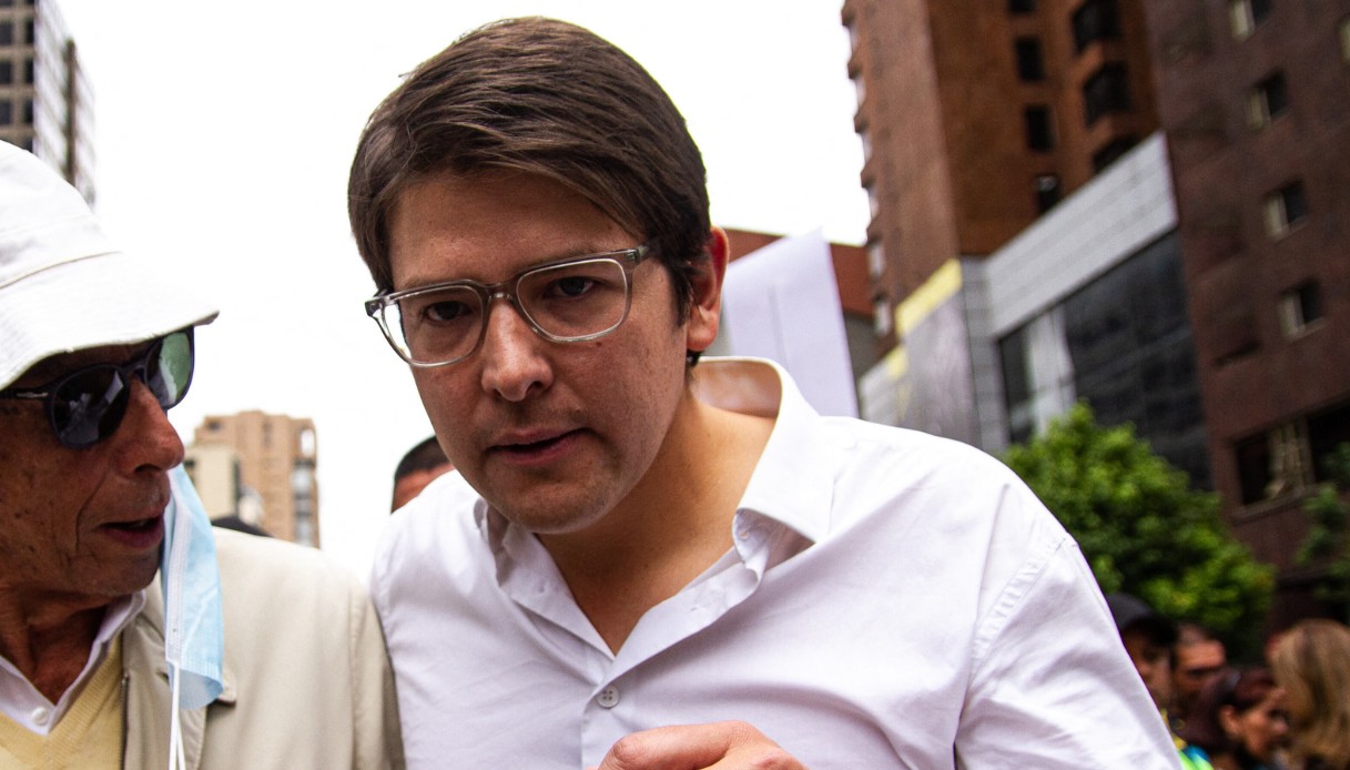 https://wips.plug.it/cips/notizie.virgilio.it/cms/2025/08/miguel-uribe-turbay-colombia.jpg