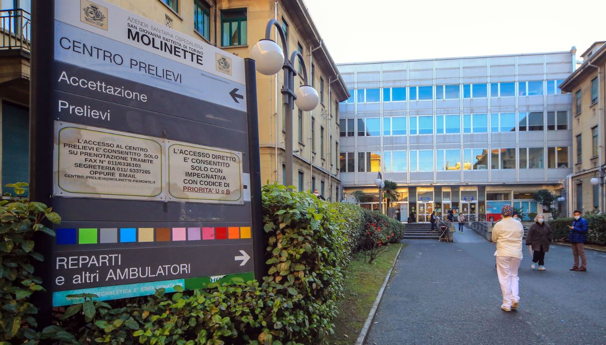 https://wips.plug.it/cips/notizie.virgilio.it/cms/2025/08/molinette-torino-operazione-realta-aumentata.jpg