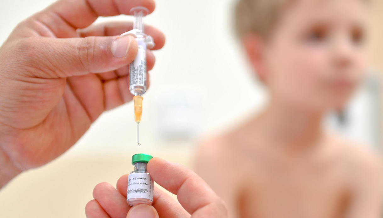 https://wips.plug.it/cips/notizie.virgilio.it/cms/2025/08/morbillo-in-italia-contagi.jpg