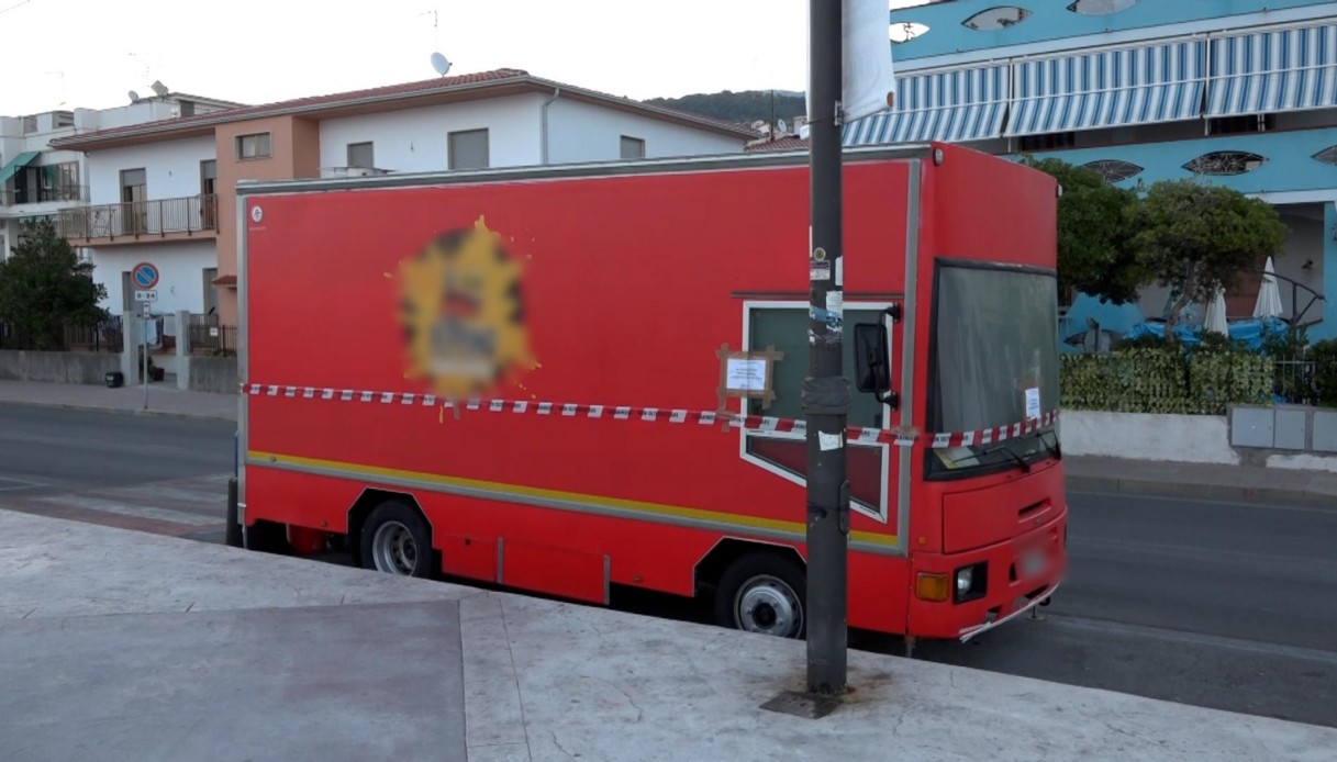 https://wips.plug.it/cips/notizie.virgilio.it/cms/2025/08/morti-botulino-calabria.jpg
