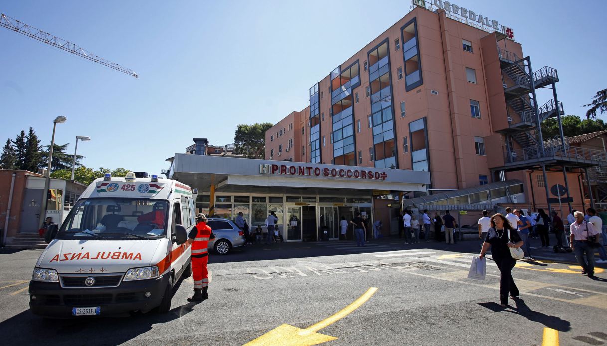 https://wips.plug.it/cips/notizie.virgilio.it/cms/2025/08/ospedale-casilino-tor-tre-teste.jpg