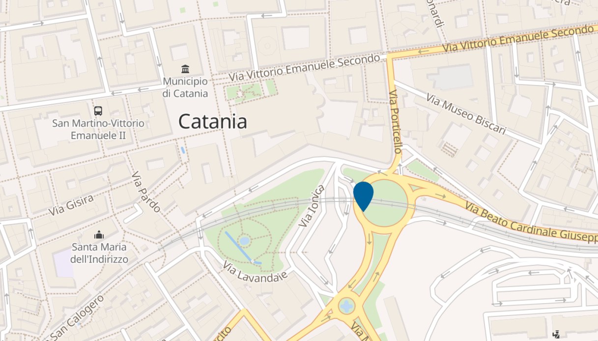 La piazza in cui si trova il fast food dell'aggressione a Catania
