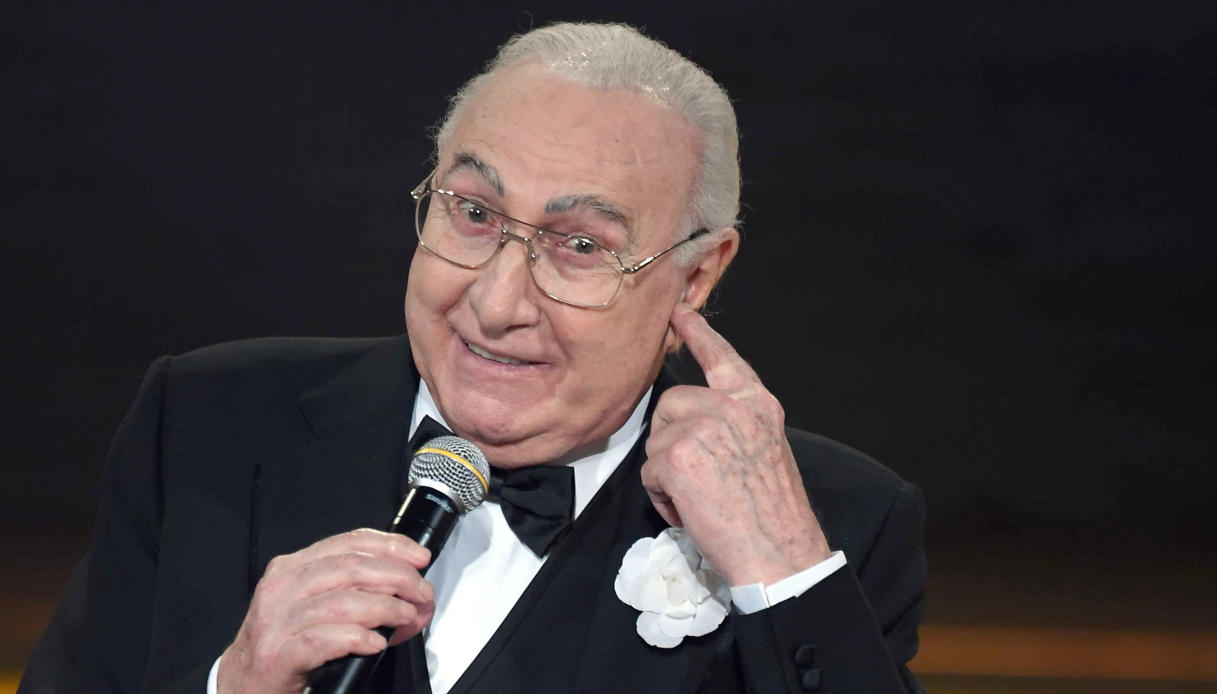 https://wips.plug.it/cips/notizie.virgilio.it/cms/2025/08/pippo-baudo-morto-messaggi-vip.jpg