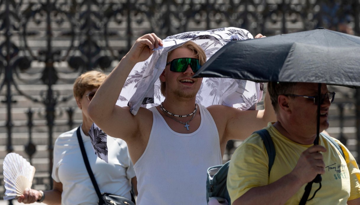 https://wips.plug.it/cips/notizie.virgilio.it/cms/2025/08/previsioni-meteo-ferragosto-caldo-africano.jpg