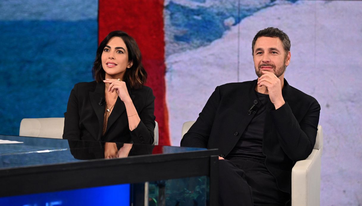 https://wips.plug.it/cips/notizie.virgilio.it/cms/2025/08/raoul-bova-rocio-munoz-morales-figlie-2.jpg