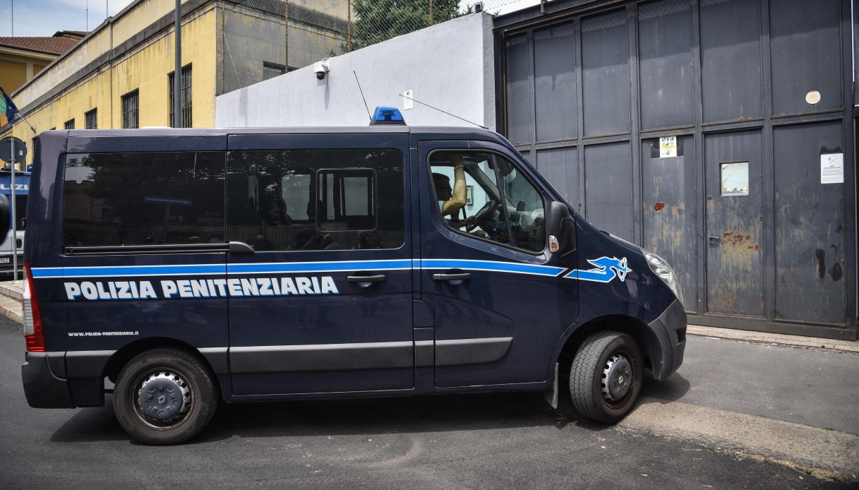 https://wips.plug.it/cips/notizie.virgilio.it/cms/2025/08/regina-coeli-torturato.jpg