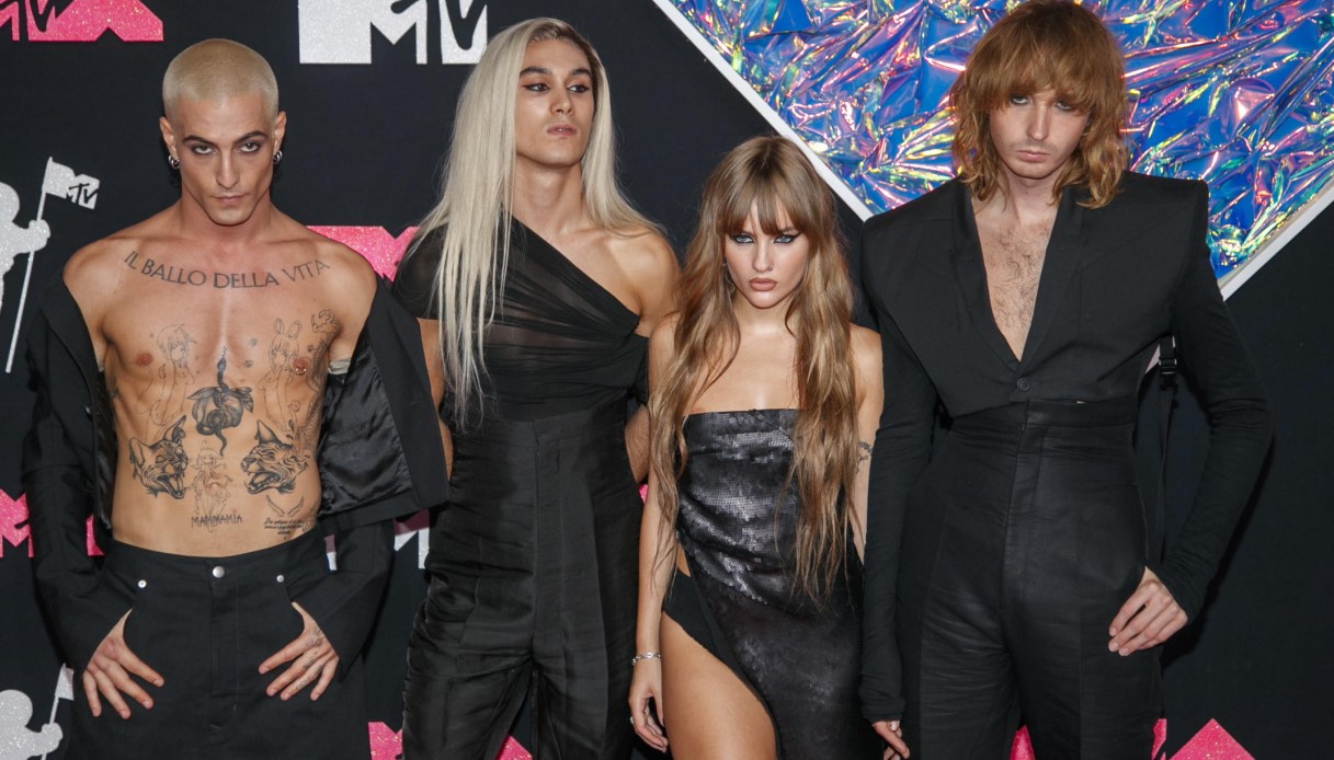https://wips.plug.it/cips/notizie.virgilio.it/cms/2025/08/reunion-maneskin.jpg