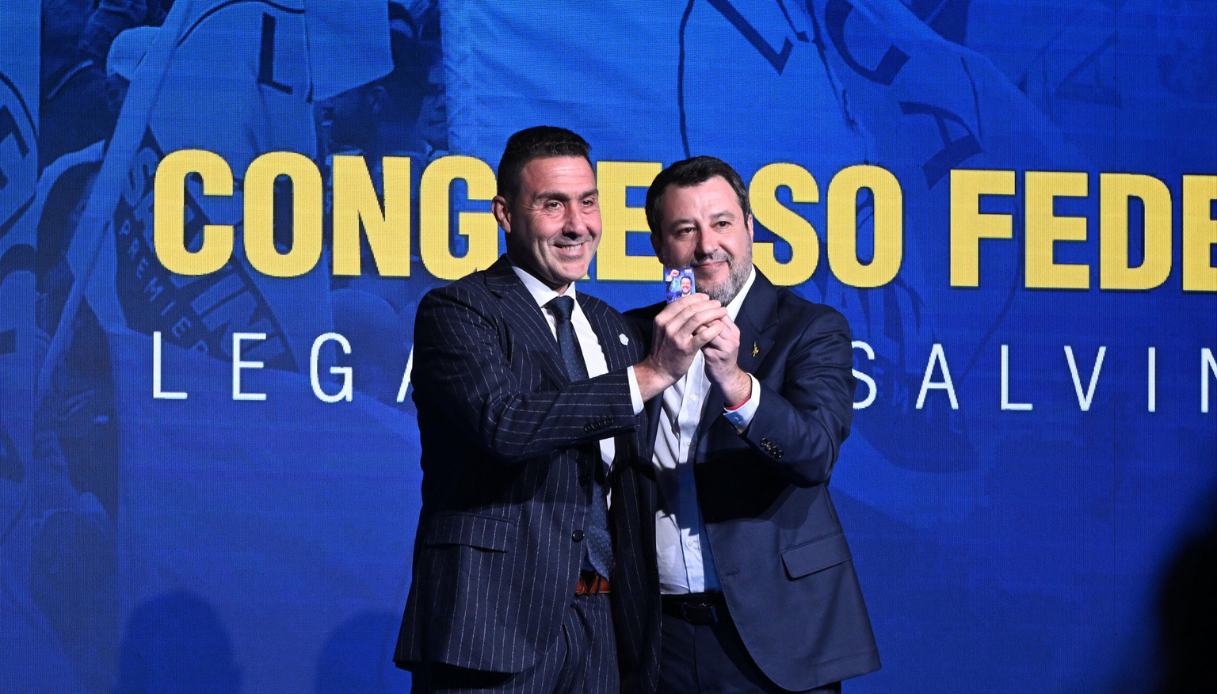 https://wips.plug.it/cips/notizie.virgilio.it/cms/2025/08/roberto-vannacci-lega.jpg