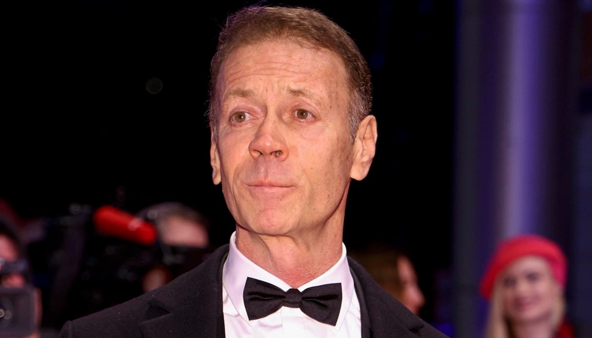 https://wips.plug.it/cips/notizie.virgilio.it/cms/2025/08/rocco-siffredi-intervista.jpg