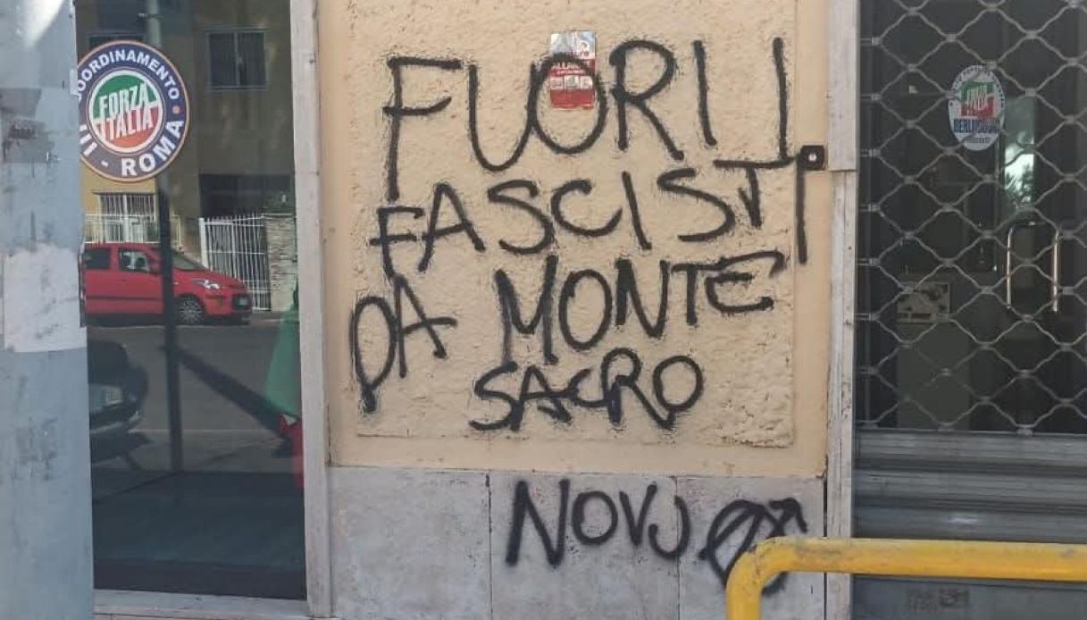 https://wips.plug.it/cips/notizie.virgilio.it/cms/2025/08/roma-vandalizzata-sede-forza-italia-montesacro.jpg