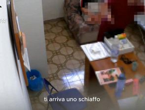 Inferno nelle Rsa di Pachino, il video dei pazienti disabili e anziani picchiati in due strutture