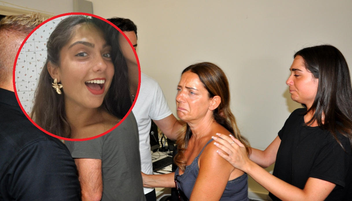 https://wips.plug.it/cips/notizie.virgilio.it/cms/2025/08/simona-cina-funerale.jpg