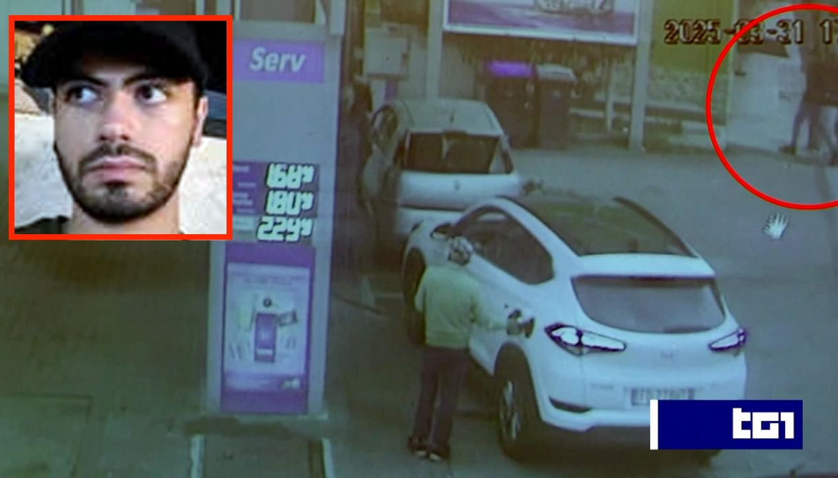 https://wips.plug.it/cips/notizie.virgilio.it/cms/2025/08/stefano-argentino-suicidio-2.jpg