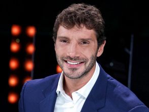 Stefano De Martino e il video finito online, quando le pubblicazioni di foto e chat dei vip diventano reato