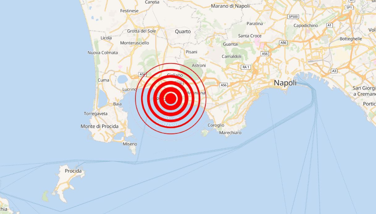 Terremoto a Pozzuoli e nuovo sciame sismico ai Campi Flegrei, la scossa più forte avvertita anche a Napoli