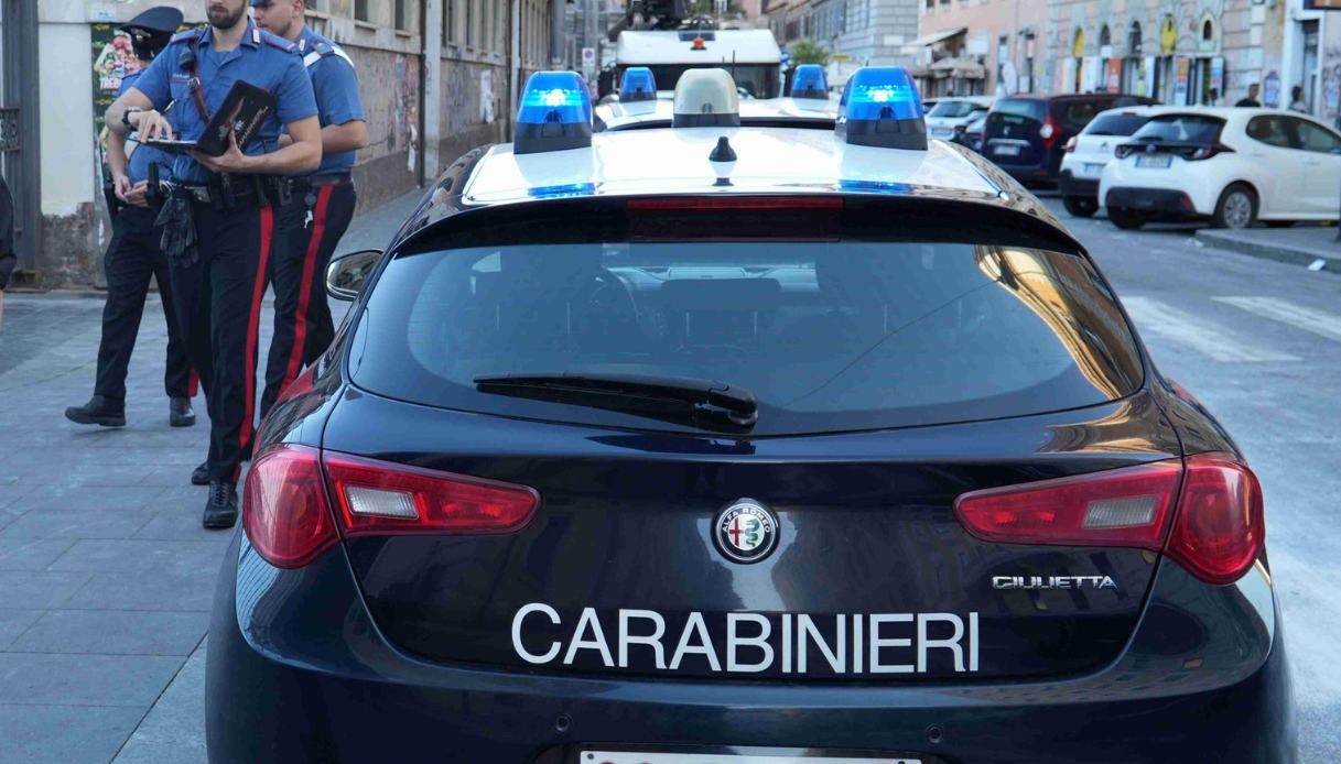 https://wips.plug.it/cips/notizie.virgilio.it/cms/2025/08/tor-tre-teste-violenza-roma.jpg