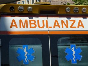 Colpito da un fulmine sulla spiaggia di Piombino, 70enne in arresto cardiaco: l'allarme e i soccorsi