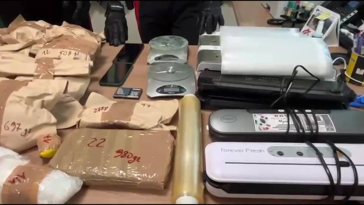 https://wips.plug.it/cips/notizie.virgilio.it/cms/2025/08/video_bc6376906145112.jpg
