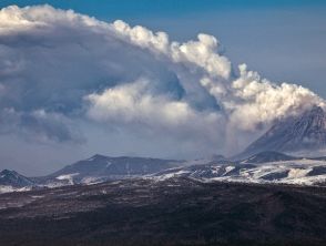 Il vulcano Krasheninnikov erutta per la prima volta in 450 anni, scatta l’allarme Kamchatka dopo il terremoto