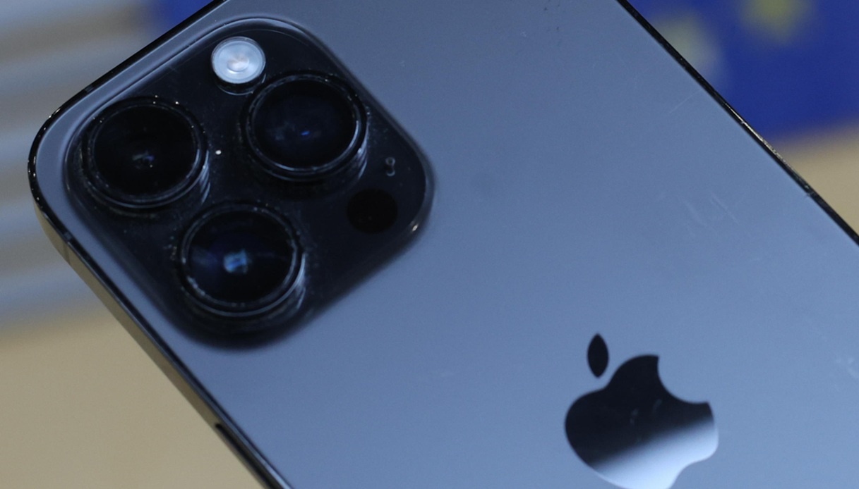 https://wips.plug.it/cips/notizie.virgilio.it/cms/2025/09/apple-iphone-17-prezzo-ai-novita.jpg