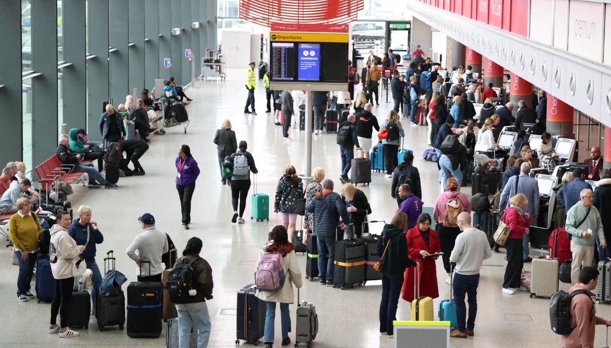 https://wips.plug.it/cips/notizie.virgilio.it/cms/2025/09/attacco-hacker-aeroporti-europei.jpg