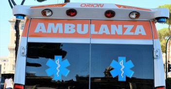 bambino-precipitato-scuola-genova