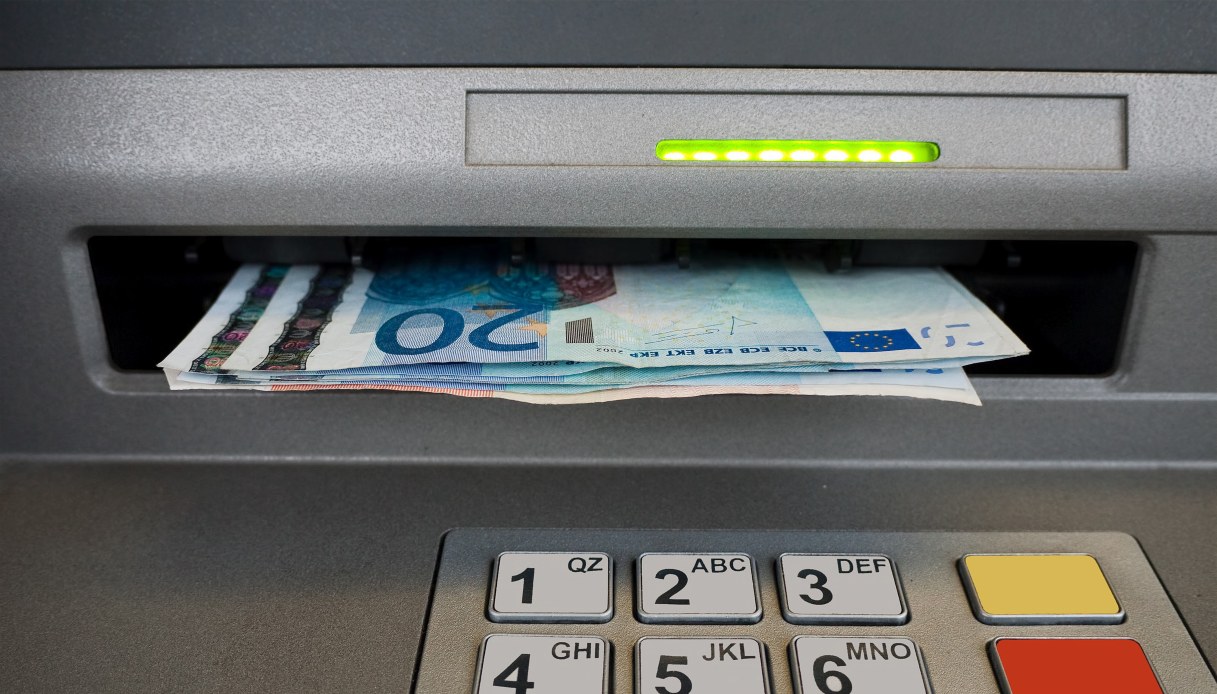 https://wips.plug.it/cips/notizie.virgilio.it/cms/2025/09/bce-contenti.jpg