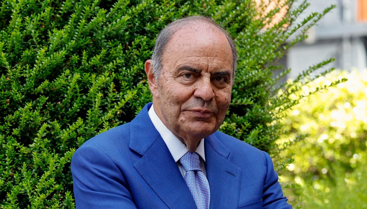 https://wips.plug.it/cips/notizie.virgilio.it/cms/2025/09/bruno-vespa-rai-contratto-mediaset.jpg