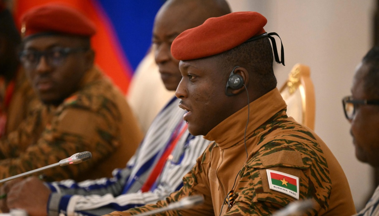 https://wips.plug.it/cips/notizie.virgilio.it/cms/2025/09/burkina-faso-omosessualita.jpg